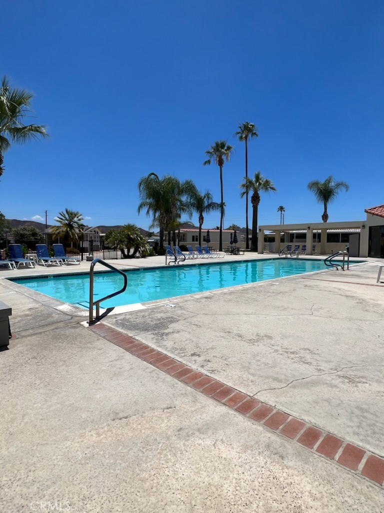 1295 S Cawston 354