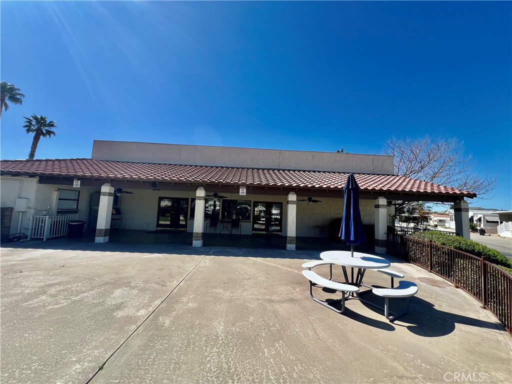 1239 Frontier Avenue