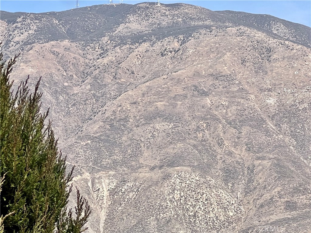 1239 Frontier Avenue