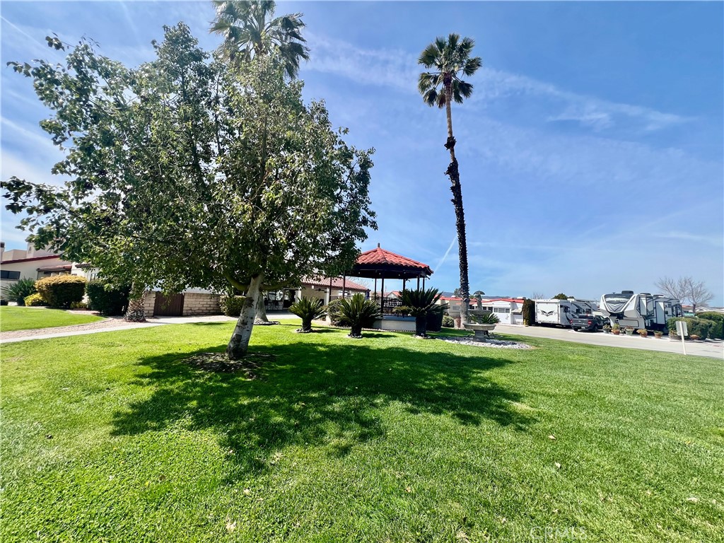 1239 Frontier Avenue