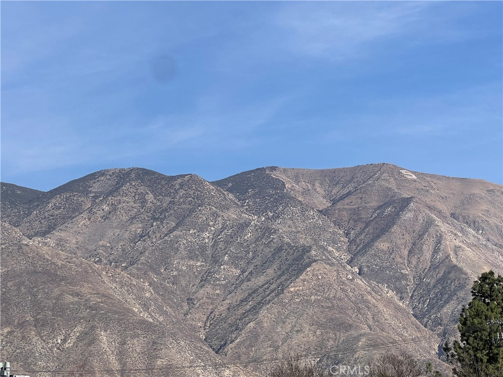 1239 Frontier Avenue