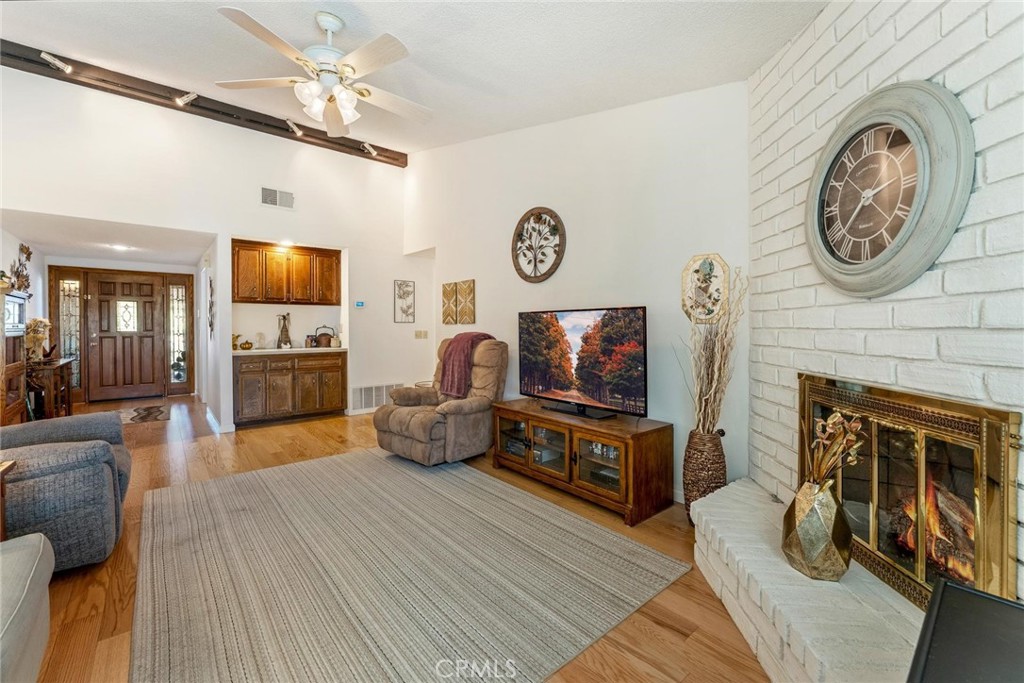 2059 Silver Oaks Way