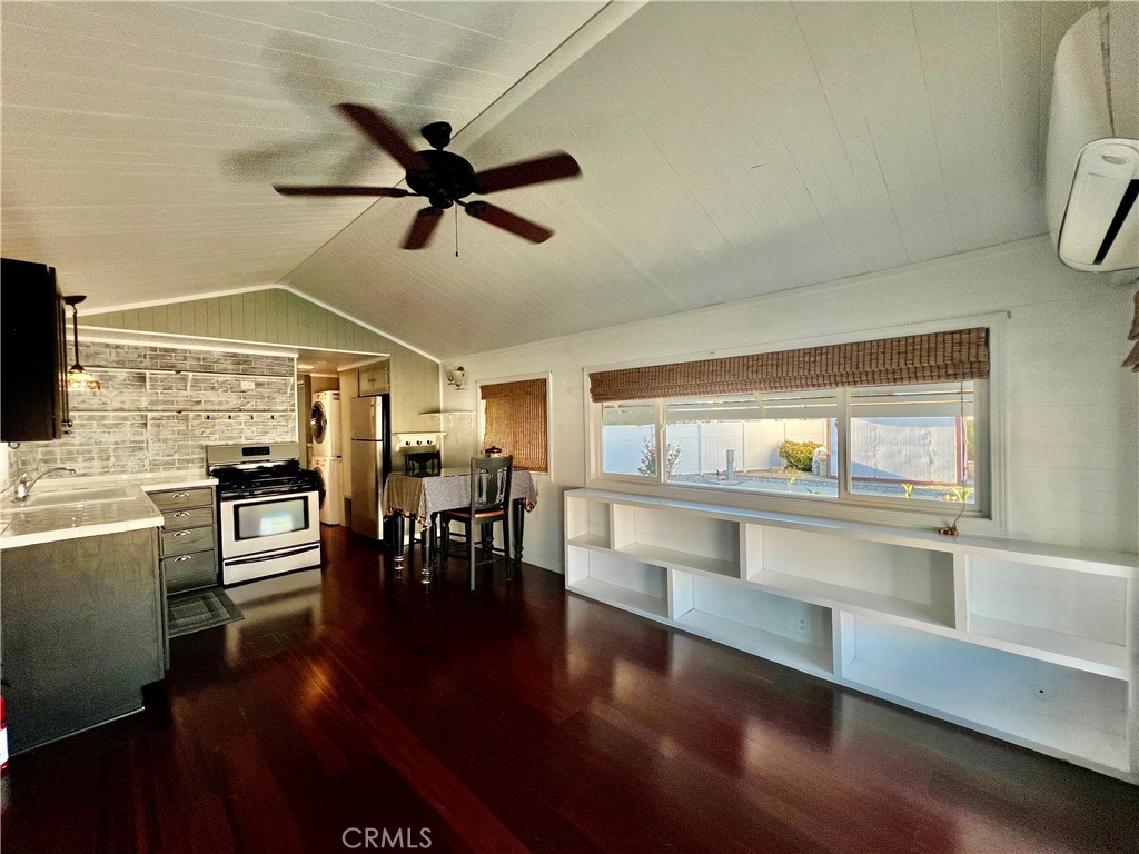 1295 S Cawston Avenue 249