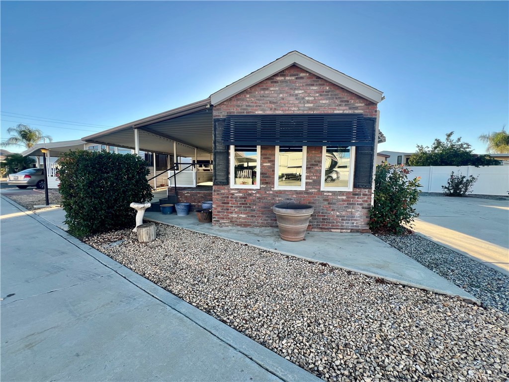 1295 S Cawston Avenue 249