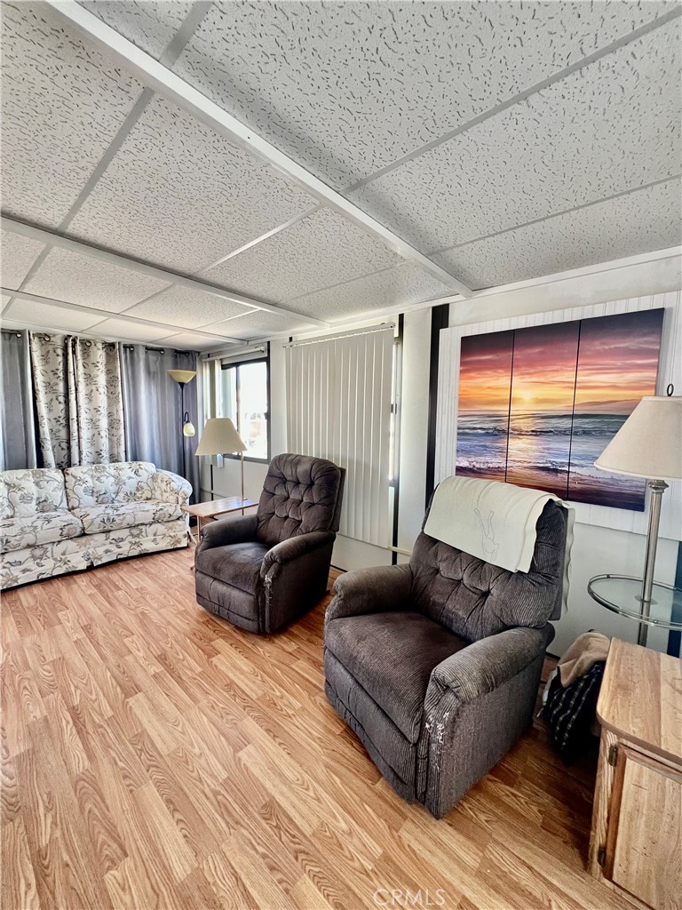 1417 Western