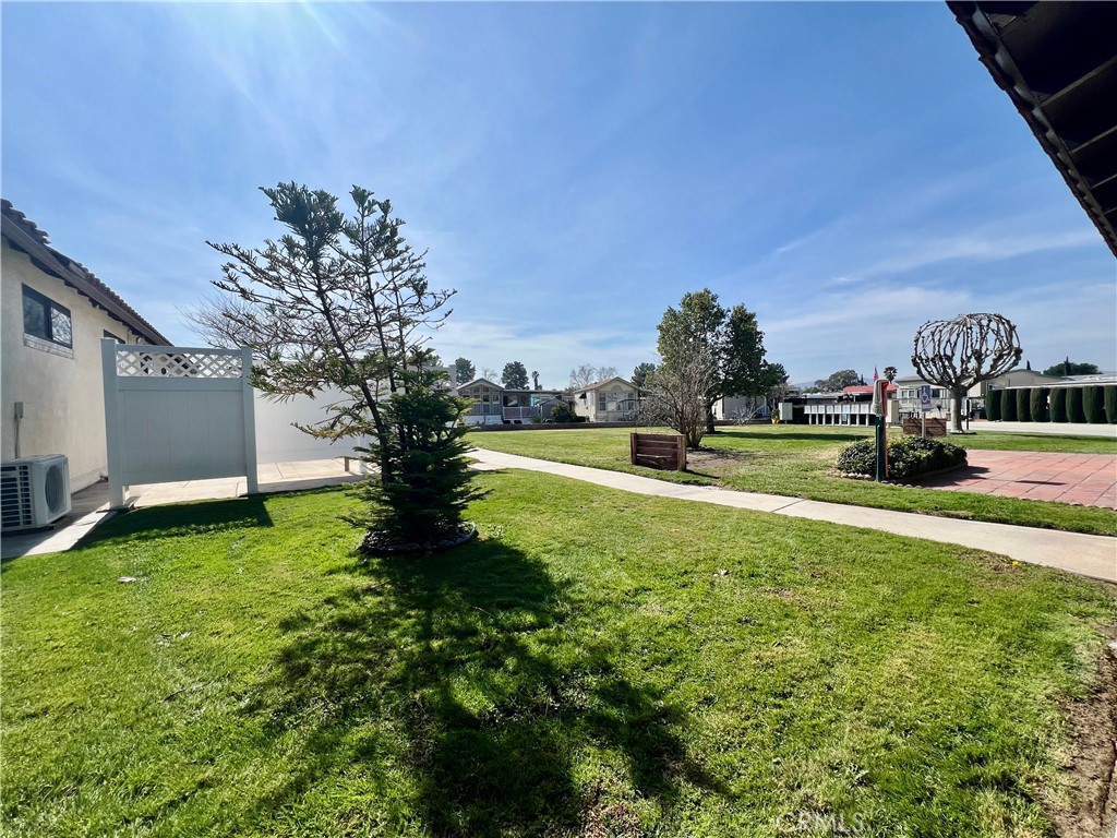 1417 Western