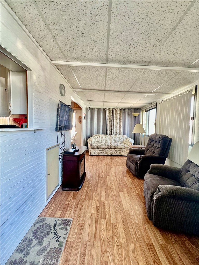 1417 Western