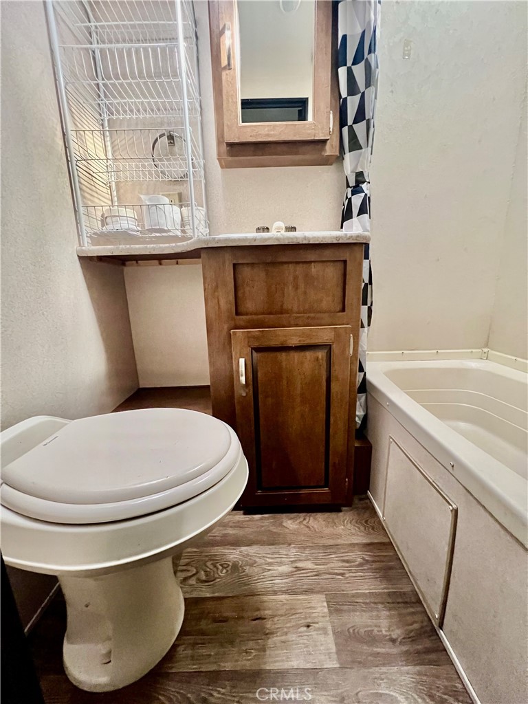 1295 S Cawston Avenue