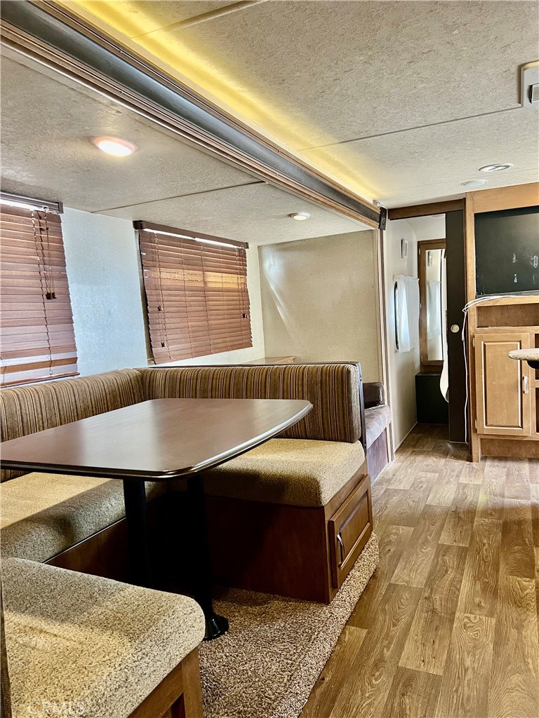 1295 S Cawston Avenue