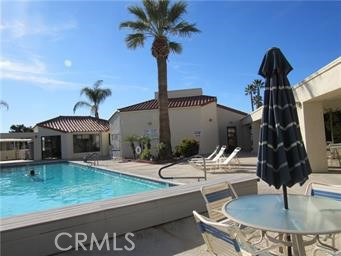 1295 S Cawston Avenue