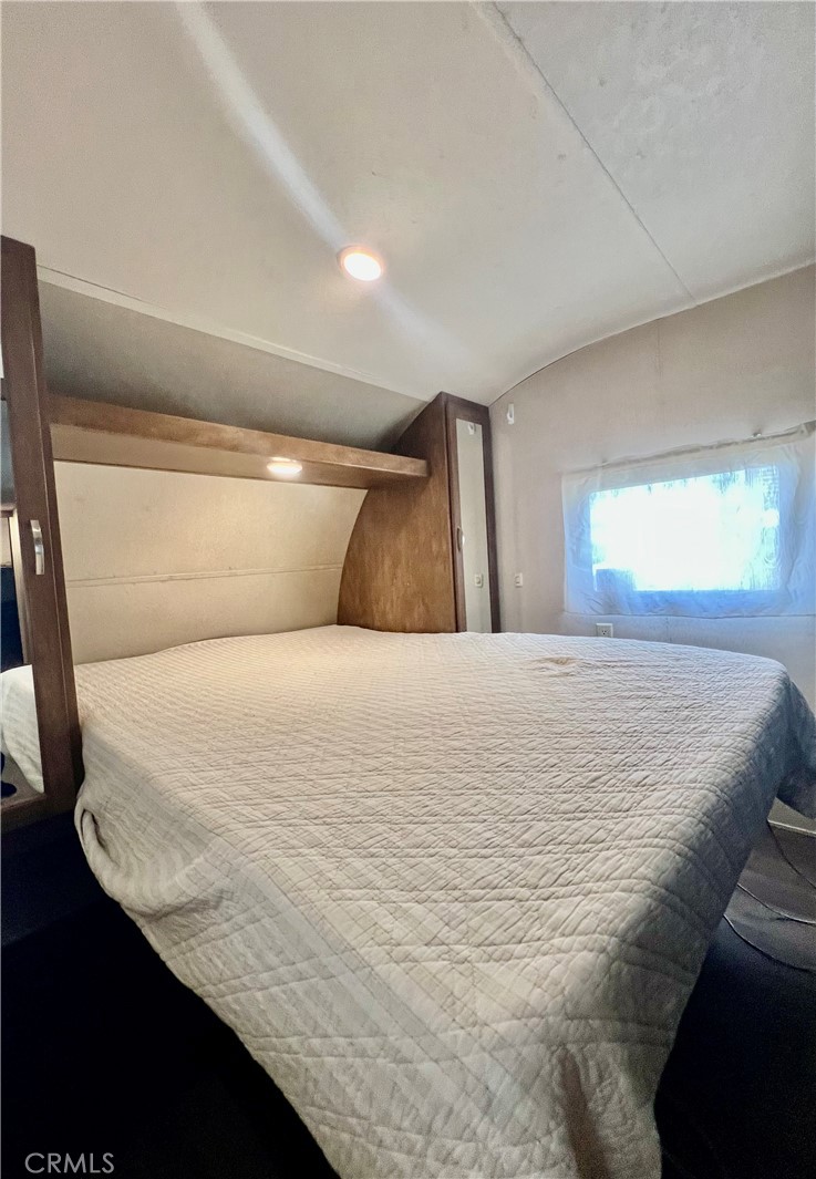 1295 S Cawston Avenue