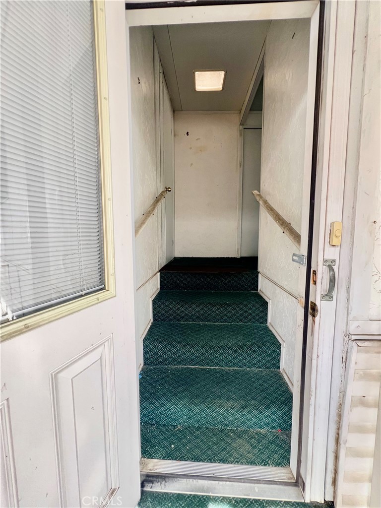 1295 S Cawston 429
