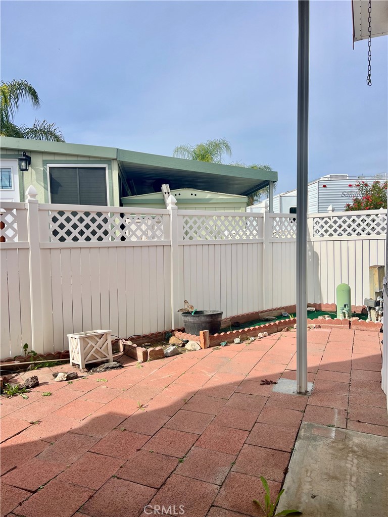 1295 S Cawston 429