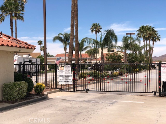 1295 S Cawston 429