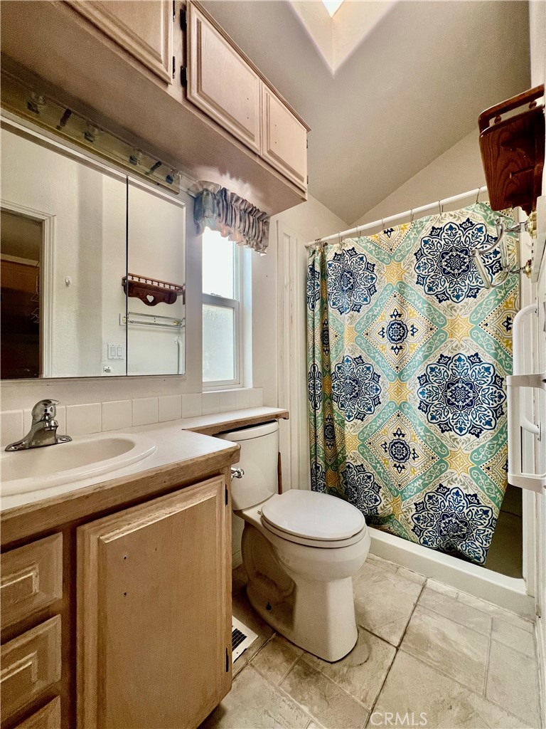 1295 S Cawston 429
