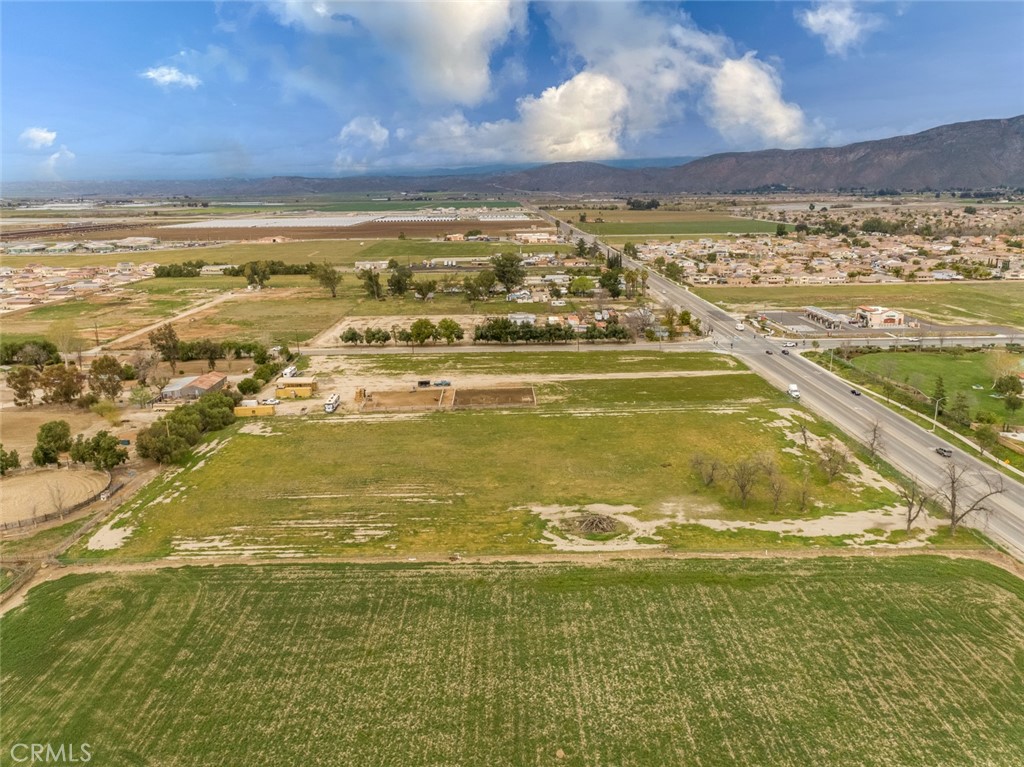 880 S Sanderson Street