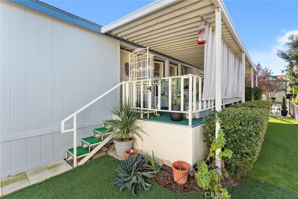 530 W Devonshire Avenue 23