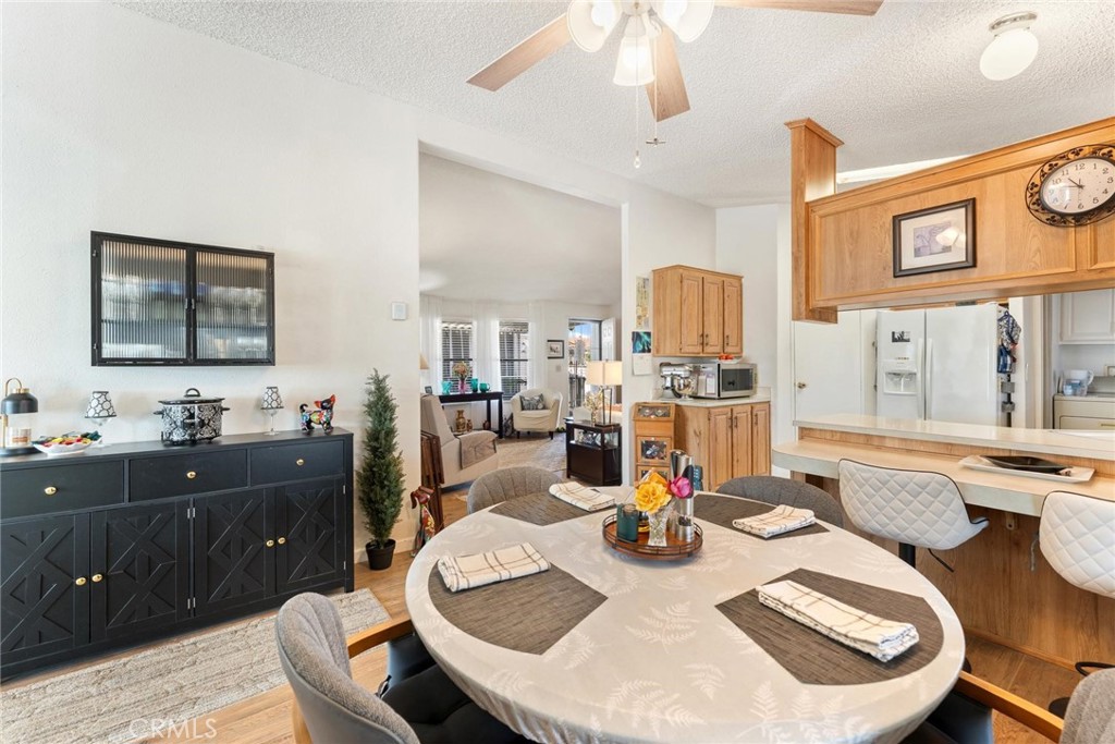 530 W Devonshire Avenue 23