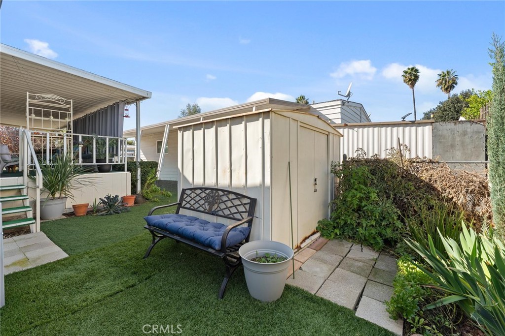 530 W Devonshire Avenue 23