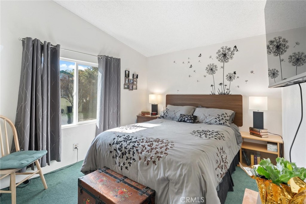 530 W Devonshire Avenue 23