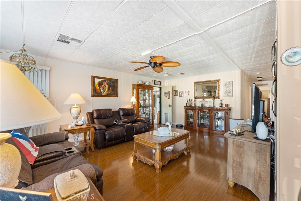 43531 E Acacia Avenue 15