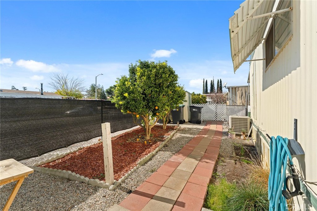 43531 E Acacia Avenue 15