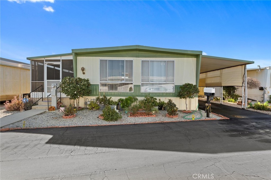 43531 E Acacia Avenue 15