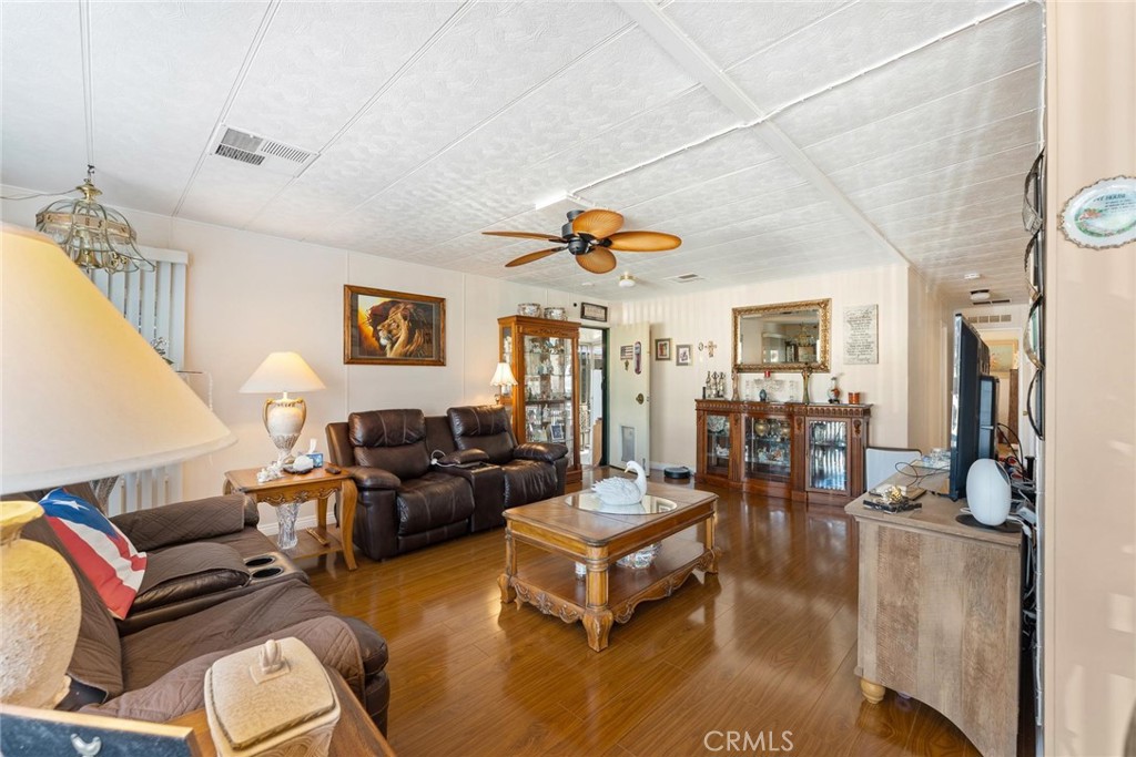 43531 E Acacia Avenue 15