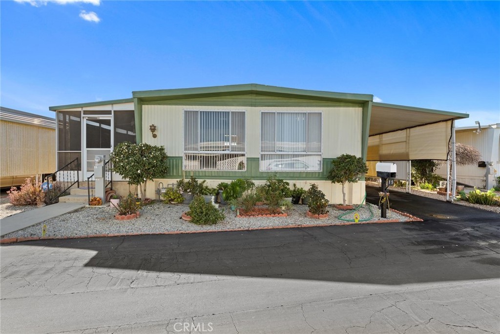 43531 E Acacia Avenue 15