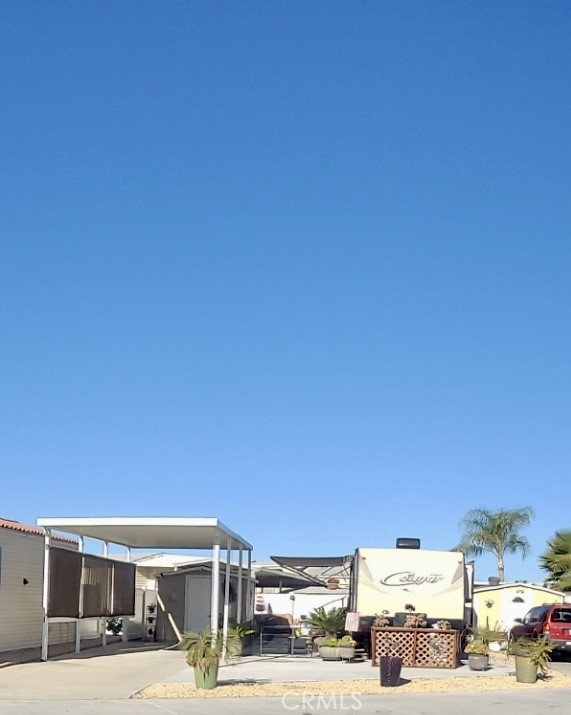 1295 S Cawston Avenue