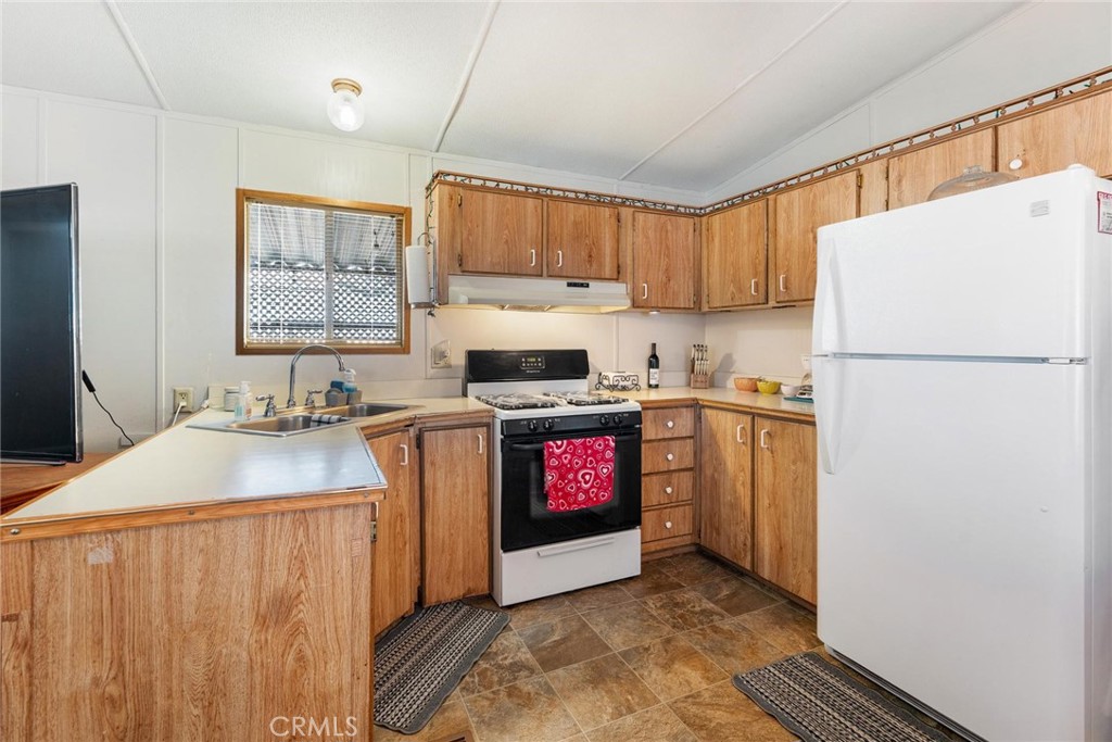 530 W Devonshire Avenue 37