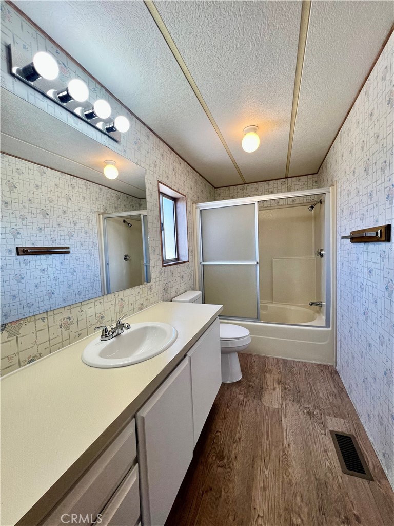 24600 Mountain Avenue