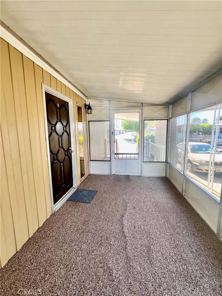 42751 E Florida Avenue