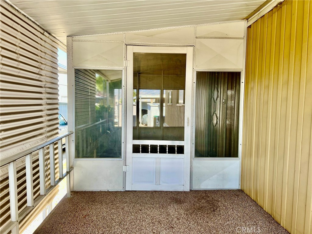 42751 E Florida Avenue