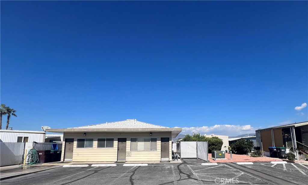 42751 E Florida Avenue