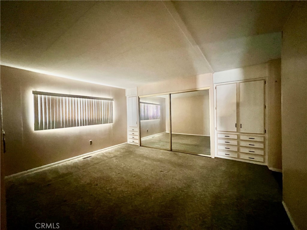 42751 E Florida Avenue