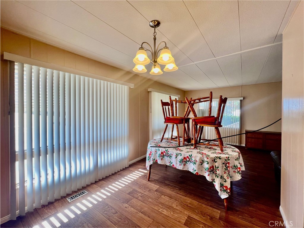 42751 E Florida Avenue