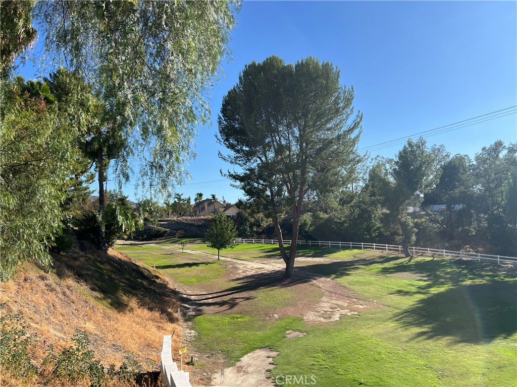 42751 E Florida Avenue