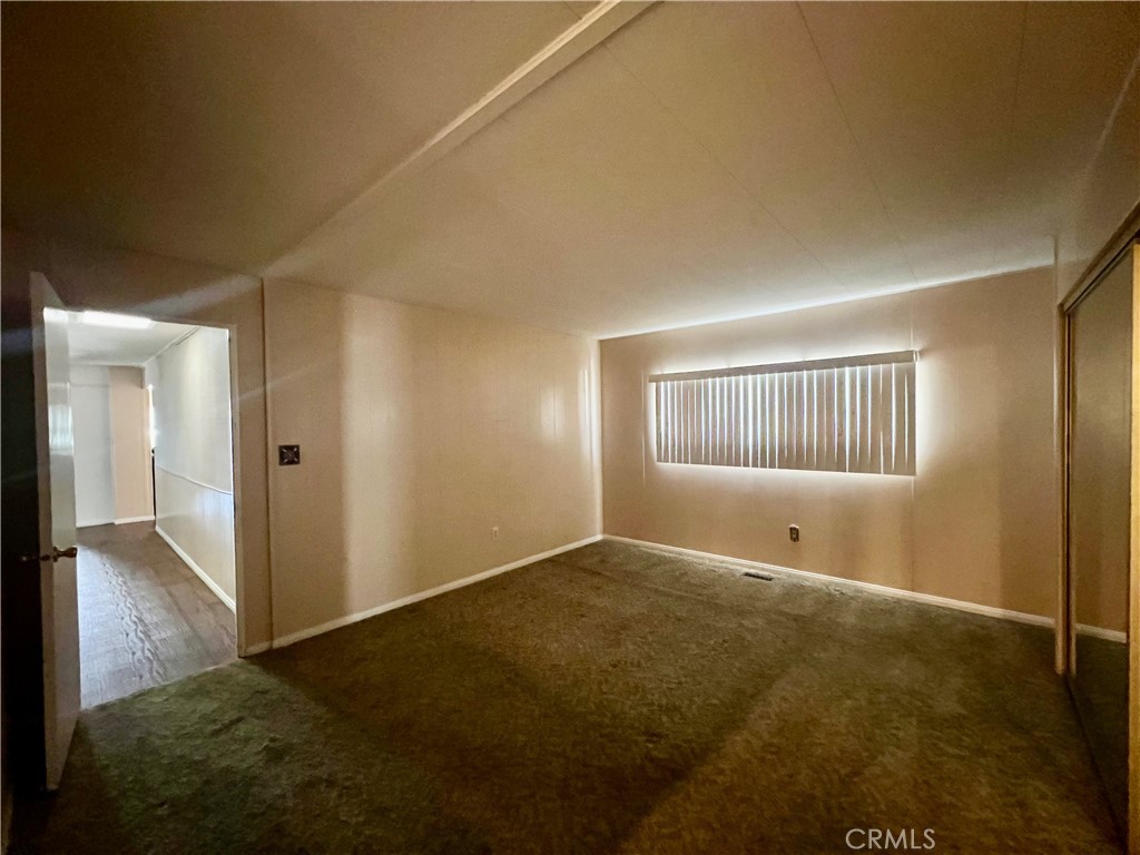 42751 E Florida Avenue