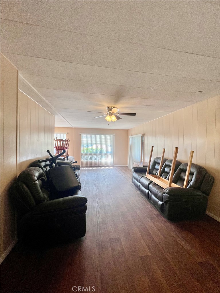 42751 E Florida Avenue