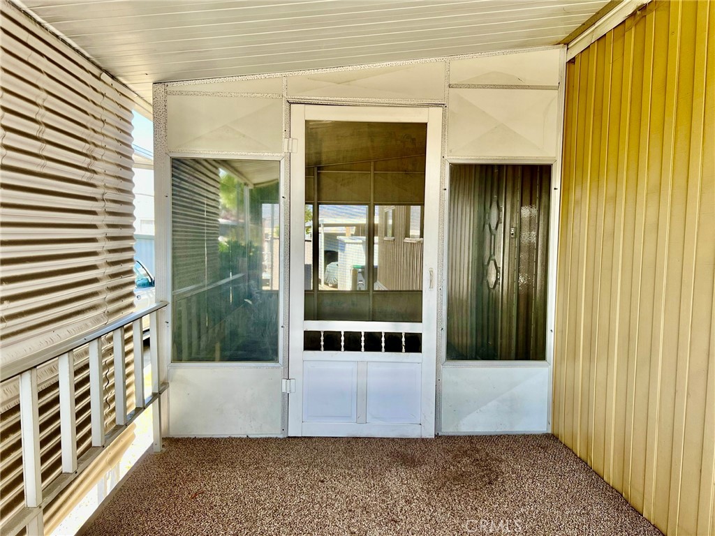 42751 E Florida Avenue