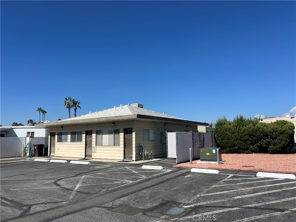 42751 E Florida Avenue