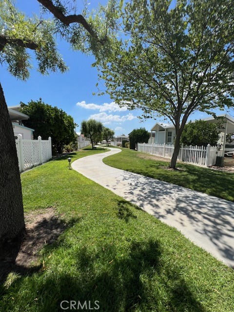 1295 S Cawston Avenue