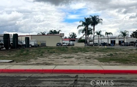 572 S Grand