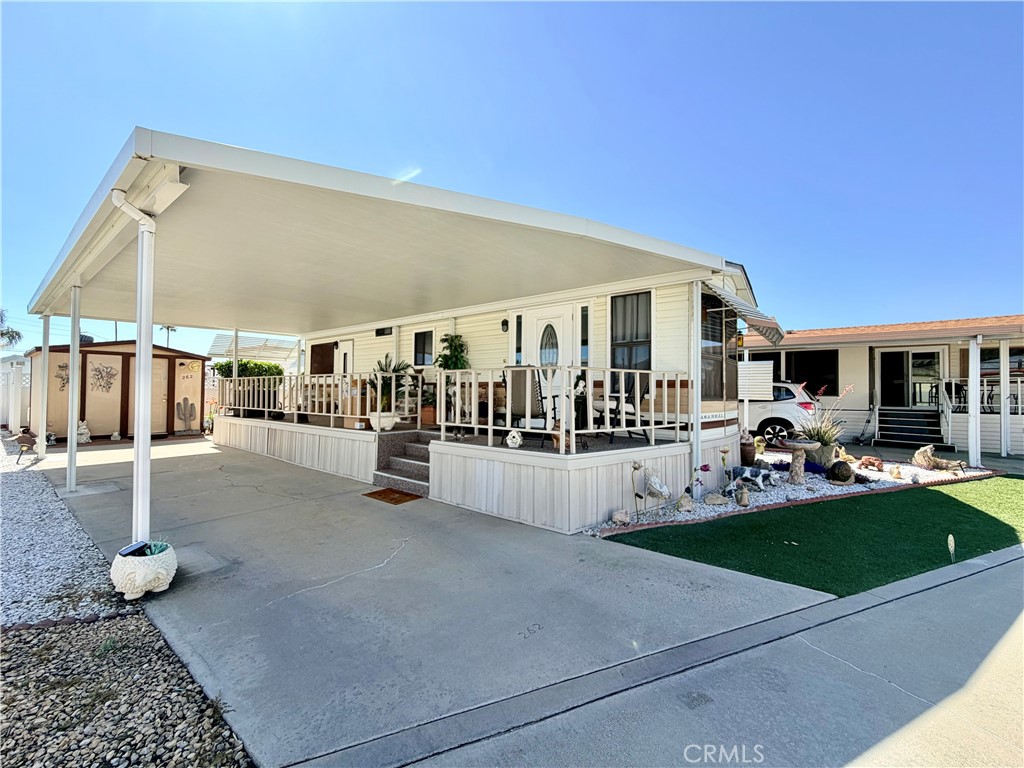 1295 S Cawston Avenue 262
