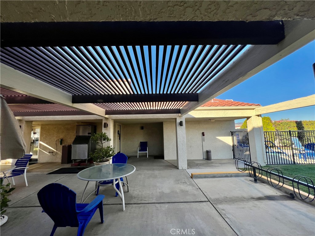 1295 S Cawston 521