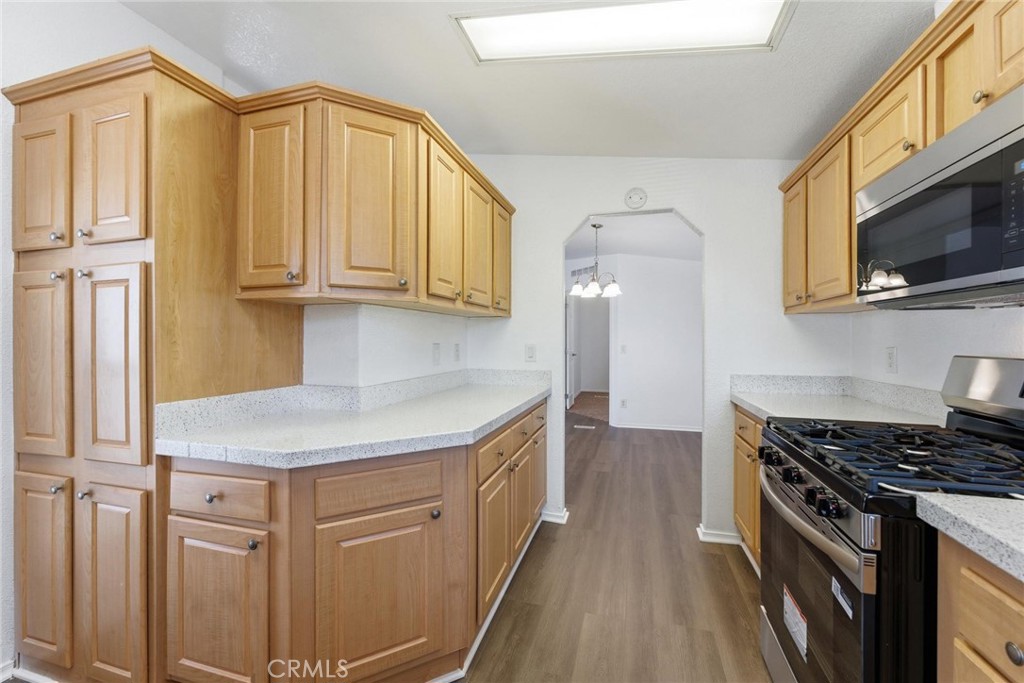 880 N Lake Street 49