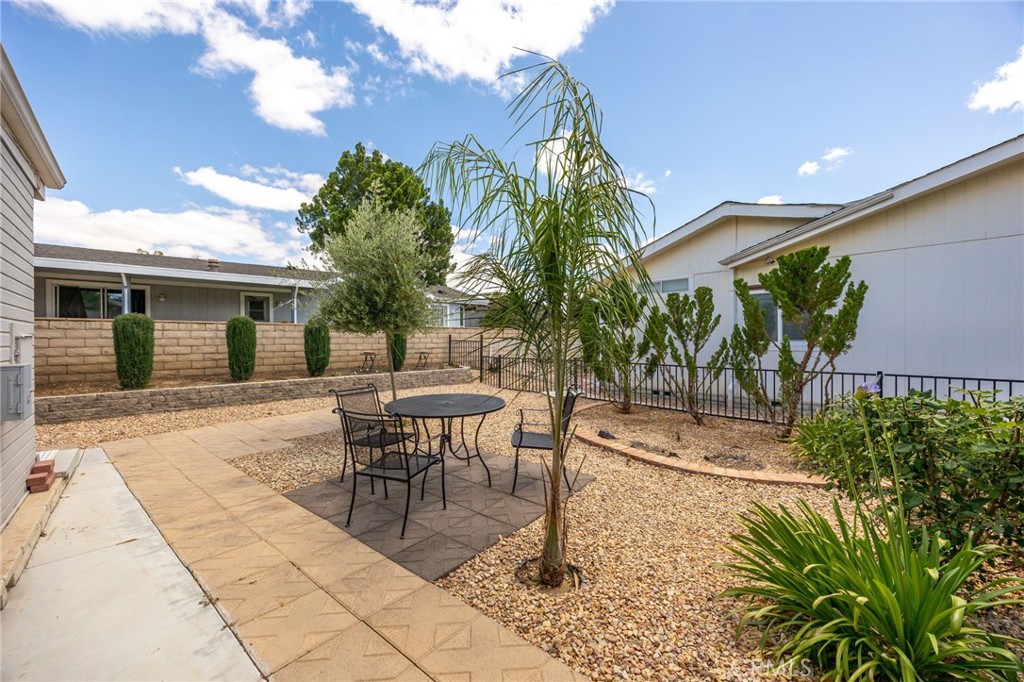 2514 Peach Tree