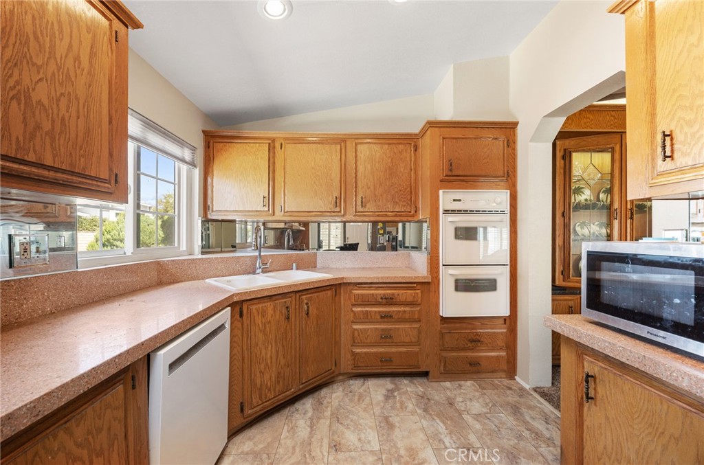 2514 Peach Tree