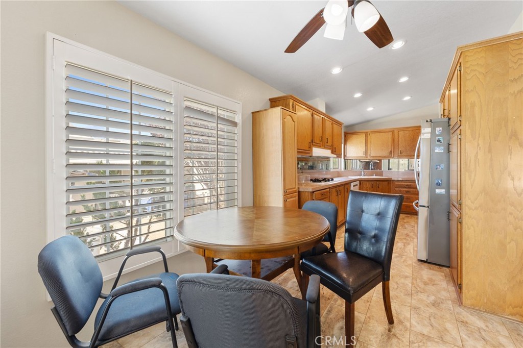 2514 Peach Tree